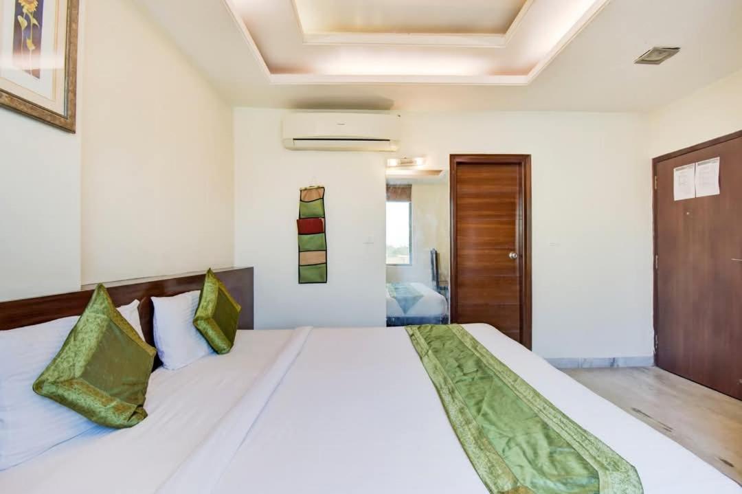 Hotel Sky Heights Dźajpur Pokój zdjęcie